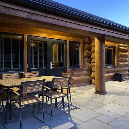 Ewes Water Log Cabins Langholm Exterior foto