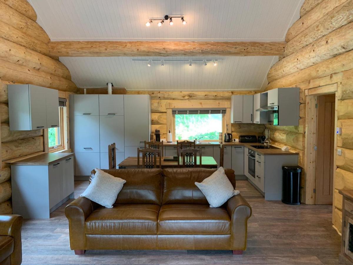 Ewes Water Log Cabins Langholm Exterior foto