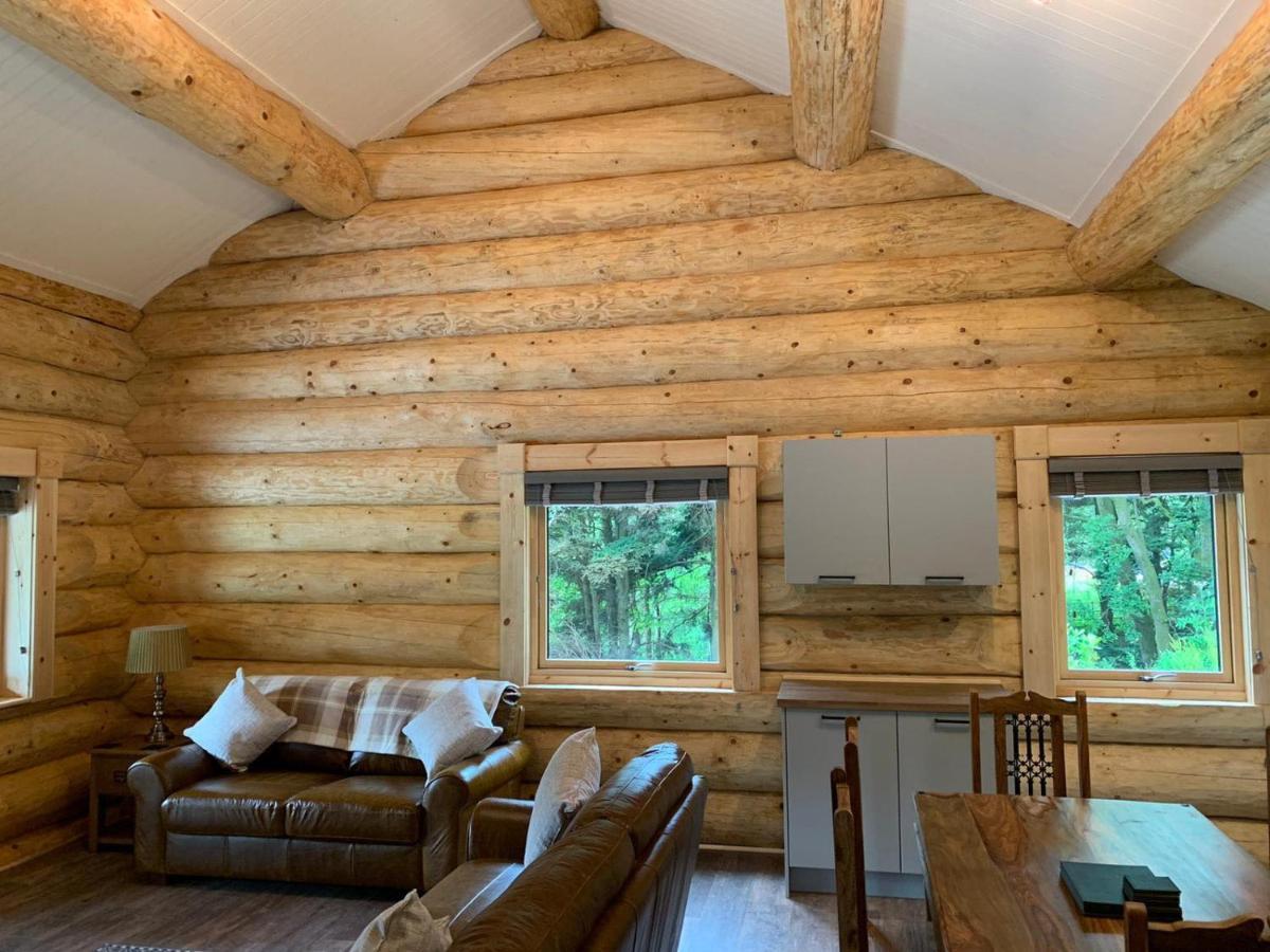 Ewes Water Log Cabins Langholm Exterior foto