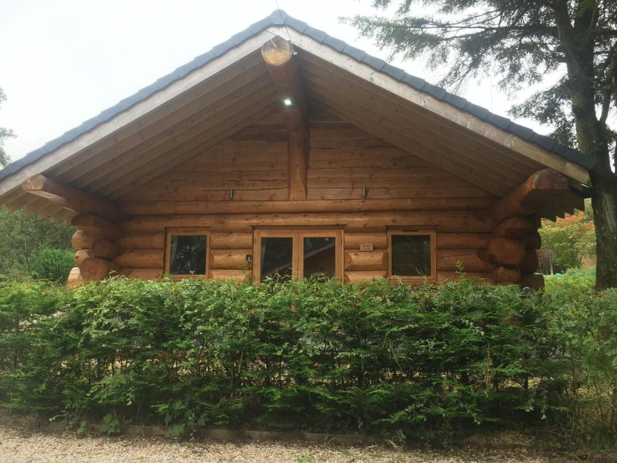 Ewes Water Log Cabins Langholm Exterior foto
