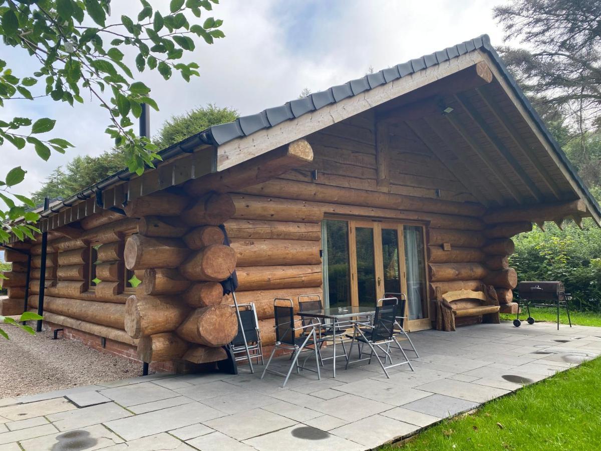 Ewes Water Log Cabins Langholm Exterior foto