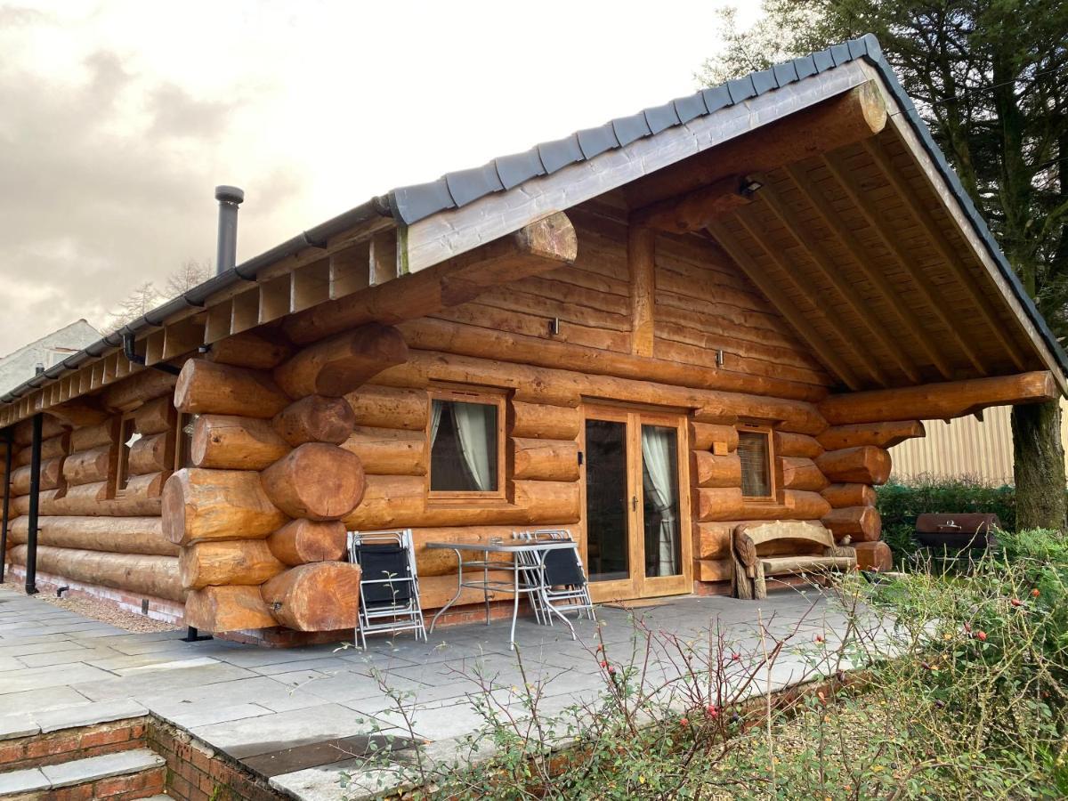 Ewes Water Log Cabins Langholm Exterior foto